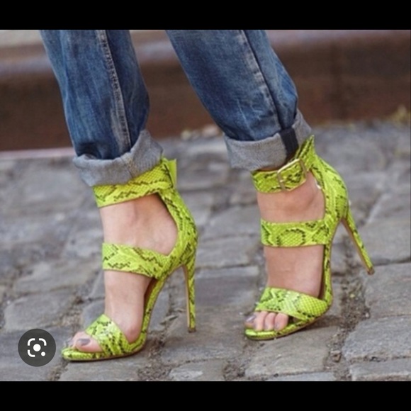Pre Loved: GREEN STEVE MADDEN SNAKESKIN SANDALS 8.5 - Picture 12 of 13